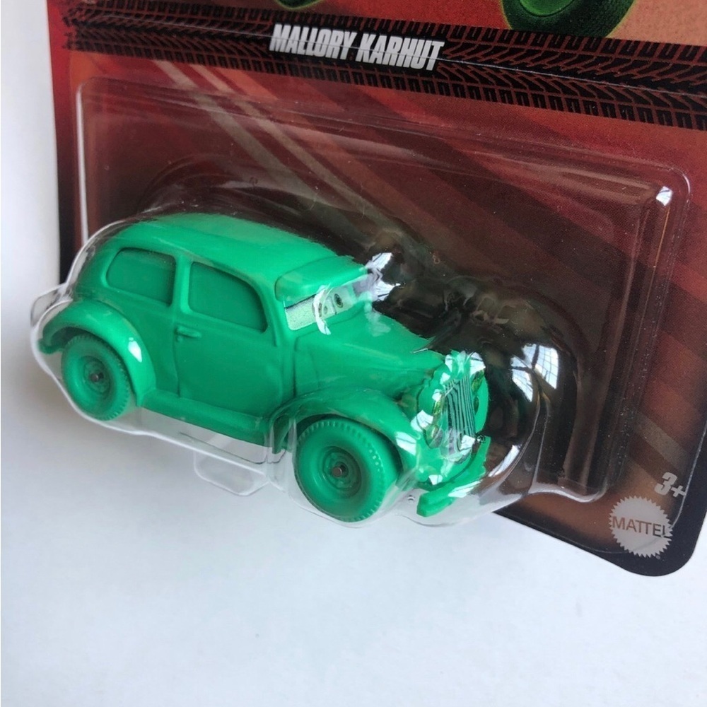 Disney Pixar Cars Diecast: Cars on the Road - Mallory Karhut - BRAND NEW!! - Picture 3 of 3